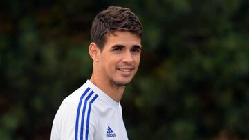 Chelsea&#039;s Oscar is set to smash the Asian transfer record with a big-money move to Shanghai SIPG after the clubs agreed terms on a reported 70.5 million euros 