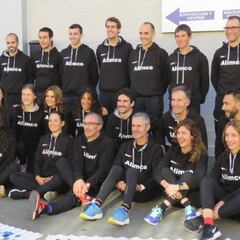 Martín Fiz presenta su equipo: 29 federados y 60% mujeres