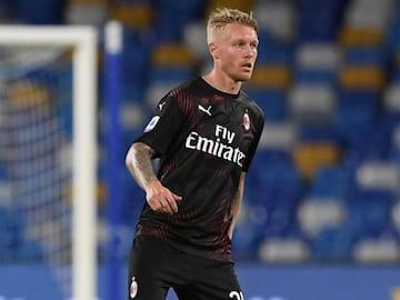 El capitán de la Selección de Dinamarca llegó hace dos temporadas, pero en la última fue donde se afianzó. Luego de su liderazgo con lo sucedido con Eriksen en la Eurocopa, los hinchas del Milan pidieron que también fuera el capitán del equipo italiano. 