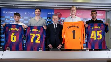 El Barça, en la presentación de los nuevos de esta temporada Barcelona de balonmano presenta a los jugadores, Dani Fernández, Ludovic Fabregas, Victor Hallgrimsson, y Self Elderaa.