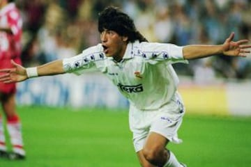 'Bam bam' repitió la hazaña en la temporada 1994-95, también con el Real Madrid. El delantero anotó 31 goles en 46 encuentros. Su promedio de goles por partido fue de 0.67.