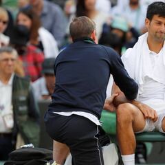 Djokovic se retira; Murray sigue número uno y Federer despunta