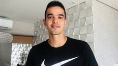 Felipe Aguilar, defensa colombiano del Santos de Brasil.