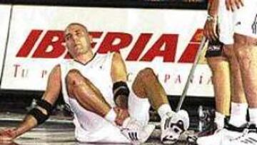 <B>BATACAZO.</b> Djordjevic se rehizo de una torcedura de tobillo, pero el Madrid no levantó cabeza.