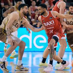 Hunt acompaña el partido nostálgico de los Alston en Manresa