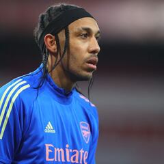 Acusan de "pequeña mafia" a la delantera del Arsenal