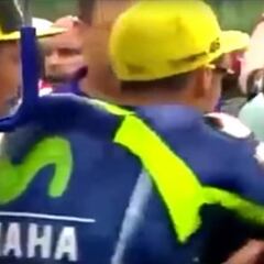 Rossi apartó a una ministra checa en la parrilla de Brno