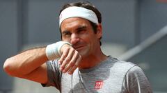 El tenista suizo Roger Federer, durante un entrenamiento para preparar el torneo Mutua Madrid Open 2019 que se disputar&aacute; en la Caja M&aacute;gica de Madrid entre los d&iacute;as 3 y 12 de mayo.