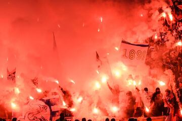 La afición del Marsella encendió el campo con bengalas