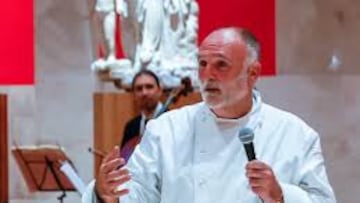 El truco de Jos¨¦ Andr¨¦s para pelar un tomate en 3 segundos