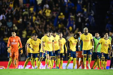 Luis malign, Cristian Calderon, Alvaro Fidalgo of America during the 10th round match between America and Pumas UNAM as part of the Liga BBVA MX, Torneo Apertura 2024 at Ciudad de los Deportes Stadium on September 29, 2024 in Mexico City, Mexico.