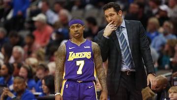 DALLAS, TX - FEBRUARY 10: Head coach Luke Walton of the Los Angeles Lakers has a word with his player Isaiah Thomas #7 in the first half at American Airlines Center on February 10, 2018 in Dallas, Texas.   Ron Jenkins/Getty Images/AFP
 == FOR NEWSPAPERS, INTERNET, TELCOS &amp; TELEVISION USE ONLY ==