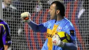 <b>UN SEGURO. </b>Doblas sólo ha recibido ocho goles en trece partidos.