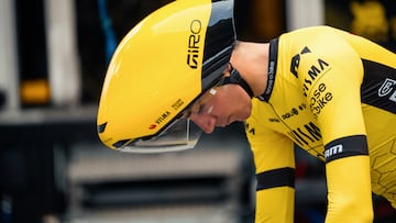 Casco Giro Aerohead II, con forma de aleta de tiburón presentado por el Visma Lease a Bike, en el marco de la Tirreno Adriático.