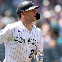Reporte: Trevor Story firma con los Red Sox
