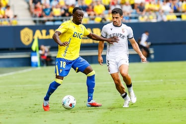 El centro del campo del Cádiz, a debate