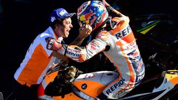 Márquez da el título número 48 al motociclismo español
