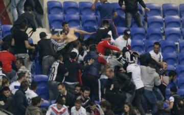 Los incidentes sucedieron antes del comenzar el partido.