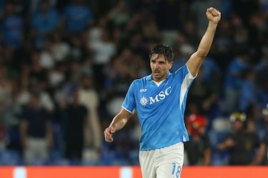 Gio Simeone, 100 veces napolitano