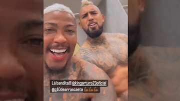 ¡Qué banda la del ‘Rey’! Así festejó Vidal el triunfo de Flamengo