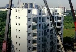 China desafía la arquitectura con un ‘Lego’ gigante: construye un edificio de 10 plantas en sólo 28 horas de trabajo