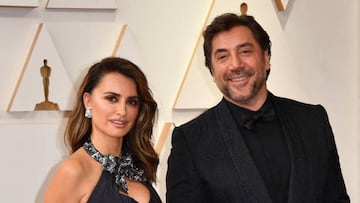 Spanish actress Penelope Cruz and Spanish actor Javier Bardem attend the 94th Oscars at the Dolby Theatre in Hollywood, California on March 27, 2022. (Photo by ANGELA  WEISS / AFP) (Photo by ANGELA  WEISS/AFP via Getty Images)