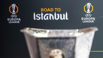 NYON (Switzerland), 30/01/2026.- The Europa League trophy is pictured during UEFA Europa League knockout phase play-off draw at the UEFA headquarters in Nyon, Switzerland, 30 January 2026. (Suiza) EFE/EPA/MARTIAL TREZZINI