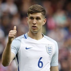 La guerra entre Guardiola y Mourinho empezará con Stones