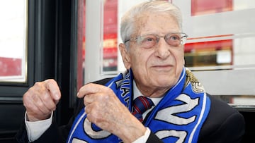 Sergio Nieto Albo, socio n¨²mero 1 del Real Madrid, posa para AS en un reportaje en noviembre de 2016.