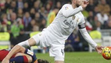 Ramos volvió a jugar con dolores en el hombro y ha decidido parar para recuperarse.