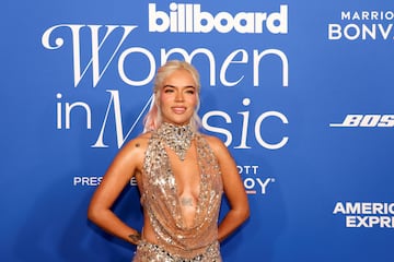 Karol G durante los Billboard Women in Music Awards.
