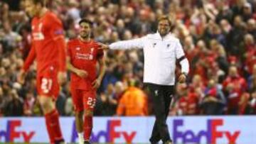 El Liverpool golea al Everton en el derbi de Merseyside