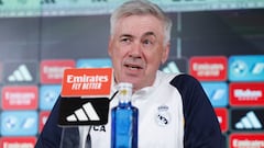 El entrenador Carlo Ancelotti en una rueda de prensa en la Ciudad Real Madrid de Valdebebas.