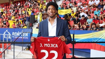 Mojica en su presentación.