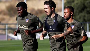 El Atlético volvió a entrenarse; sólo faltaron Costa y Arias