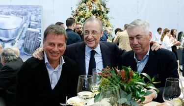 Simone Montanaro, Florentino Pérez y Ancelotti.
