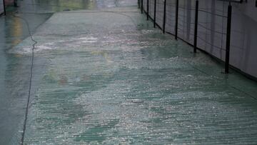 Ante la constante lluvia que azot&oacute; el Coloso de Santa &Uacute;rsula, los canaleros tuvieron muchos problemas para ingresar al inmueble.