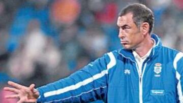 <b>CANTADO. </b>Javi López ha sido destituido como entrenador albiazul, algo que parecía un hecho después de su divorcio con la afición.
