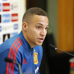 Rodrigo: "Mi idea es seguir en el Valencia la próxima temporada"