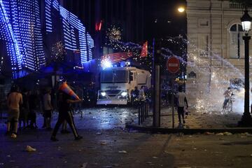 Así fueron los disturbios en París tras el triunfo de Francia