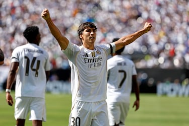 Gonzalo García, gran protagonista del Mundial de Clubes 2025: Bota de Oro con 4 goles y 1 asistencia en 6 partidos (451 minutos), decisivo en victorias ante Al Hilal, Juventus, Salzburgo y Borussia Dortmund. Su irrupción consolidó su papel en el primer equipo y marcó el inicio de una nueva era en el Real Madrid.