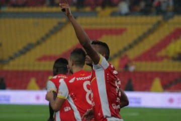 Santa Fe se acerca a los cuartos de final de la Liga.