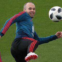 Iniesta, el más aclamado en el entrenamiento de la Selección