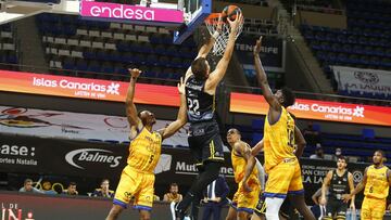 El Iberostar Tenerife devora a un pobre Herbalife Gran Canaria