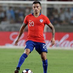 La historia que toma fuerza en Europa: Aránguiz suena en PSG