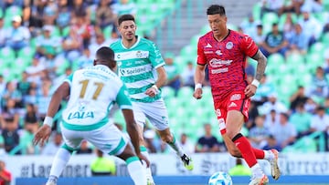 Lucas Di Yorio (L) of Santos fights for the ball with Lucas Merolla (R) of Mazatlan during the 6th round match between Santos and Mazatlan FC as part of the Liga BBVA MX, Torneo Clausura 2026 at TSM Corona Stadium, on February 15, 2026 in Torreon, Coahuila, Mexico.
