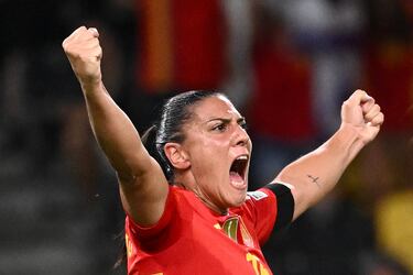 TOPSHOT - Spain's forward #16 Cristina Martin-Prieto (C) celebrates after she scored her team's fifth goal during the UEFA Women's Euro 2025 Group B football match between Spain and Portugal at the Wankdorf stadium in Bern, on July 3, 2025. (Photo by SEBASTIEN BOZON / AFP)