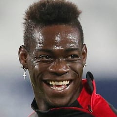 Balotelli: "¿Balón de Oro? Tendría que matar a Cristiano y Messi"