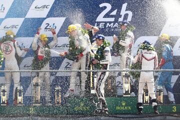 Timo Bernhard, Earl Bamber y Brendon Hartley se han proclamado vencedores de las 24 horas de Le Mans con el Porsche número dos