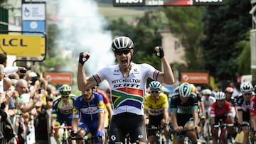 Impey vuela en la llegada y Kwiatkowski sigue l¨ªder